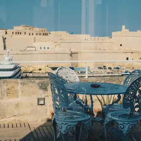 Sally Port سنجليا المظهر الخارجي الصورة